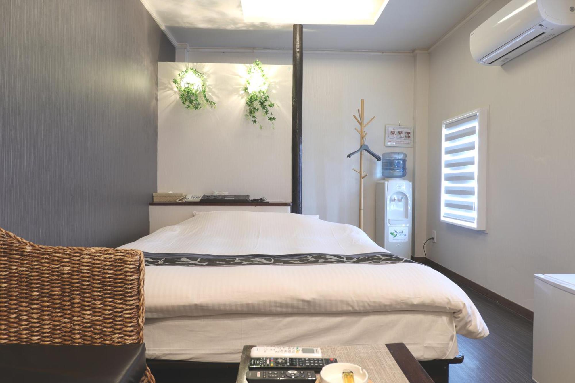 天然個室温泉 Hotel Lafontaine 諏訪 (Adults Only) Suwa  Bagian luar foto