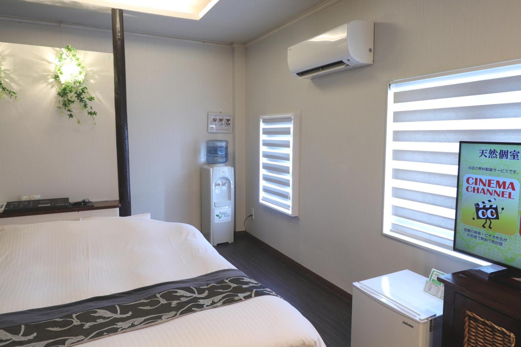 天然個室温泉 Hotel Lafontaine 諏訪 (Adults Only) Suwa  Bagian luar foto