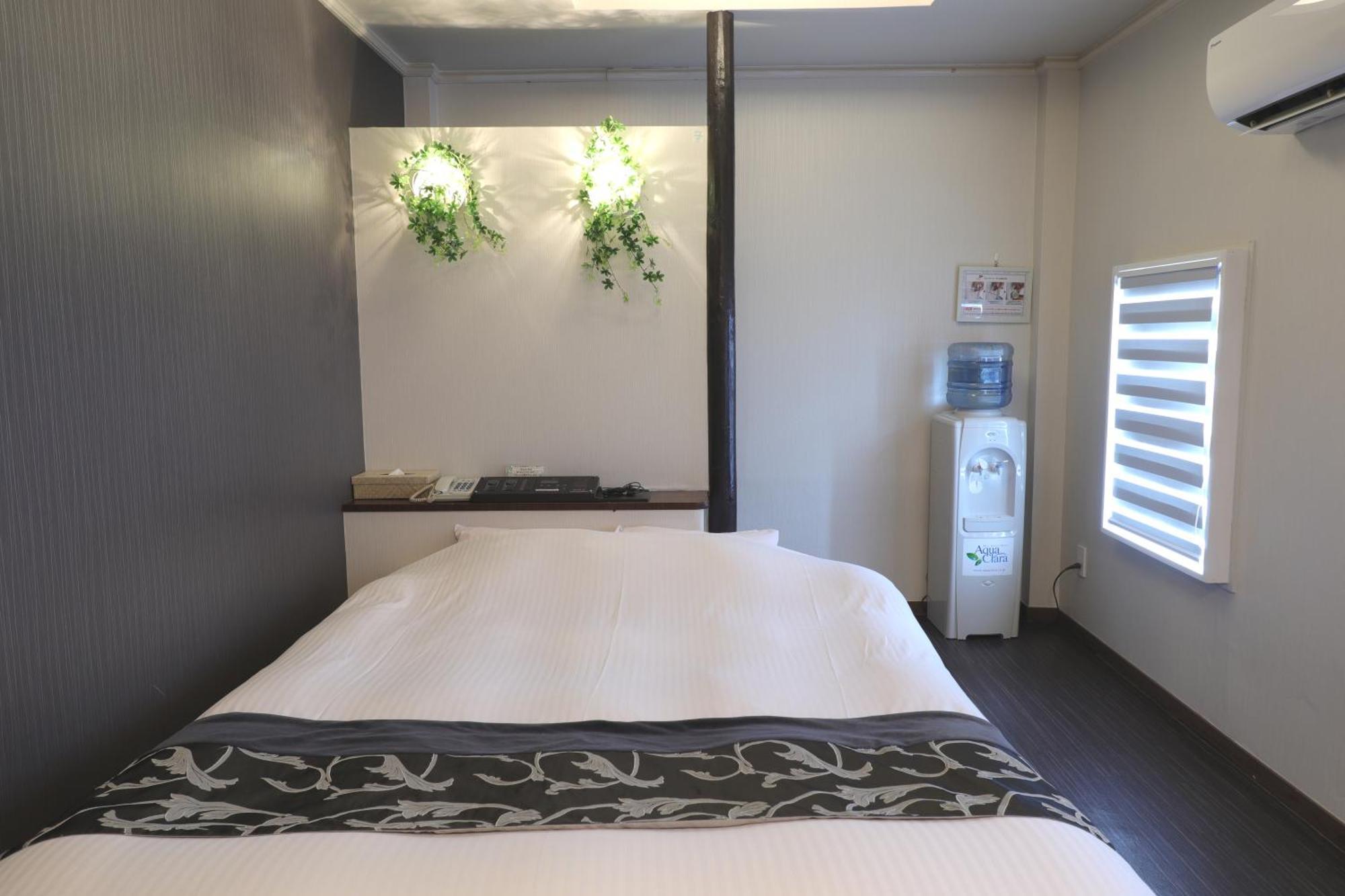 天然個室温泉 Hotel Lafontaine 諏訪 (Adults Only) Suwa  Bagian luar foto