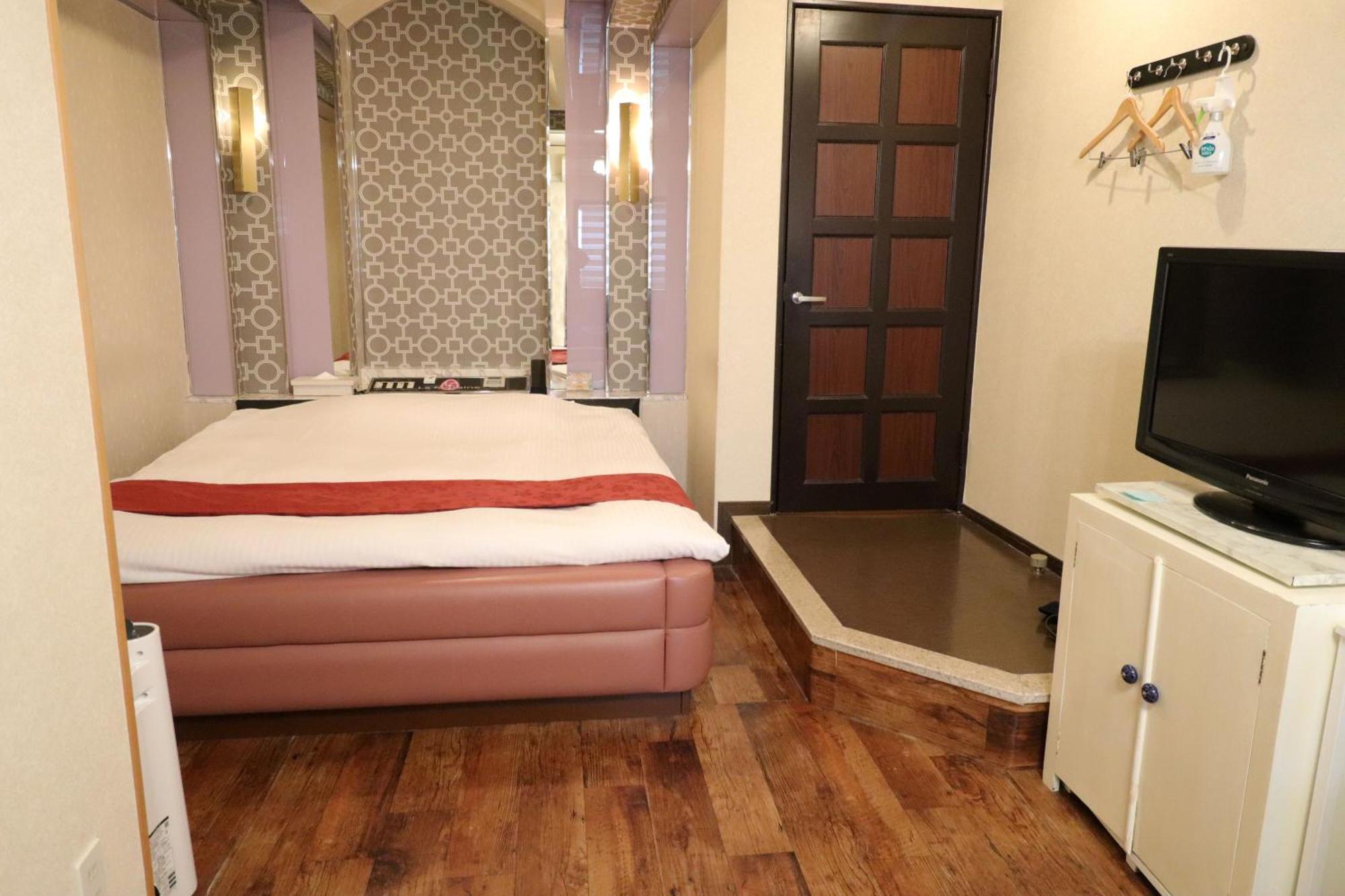 天然個室温泉 Hotel Lafontaine 諏訪 (Adults Only) Suwa  Bagian luar foto